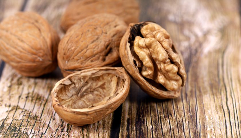 Akhrot benefits