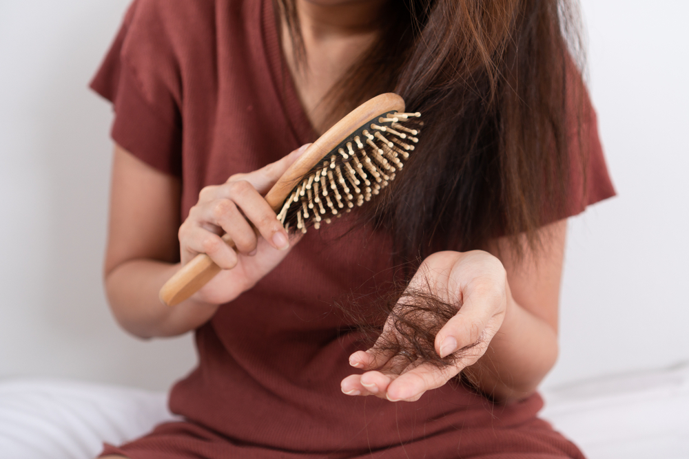 Hair Fall Reasons in Female: How to Stop Hair Loss - Health & Wellness Blog  | Healthwire