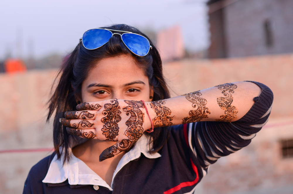 Can We Apply Mehndi On Highlighted Hair