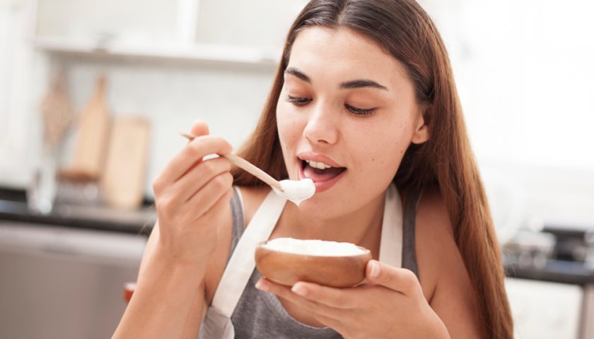 eating-yogurt-to-get-rid-of-bad-breath