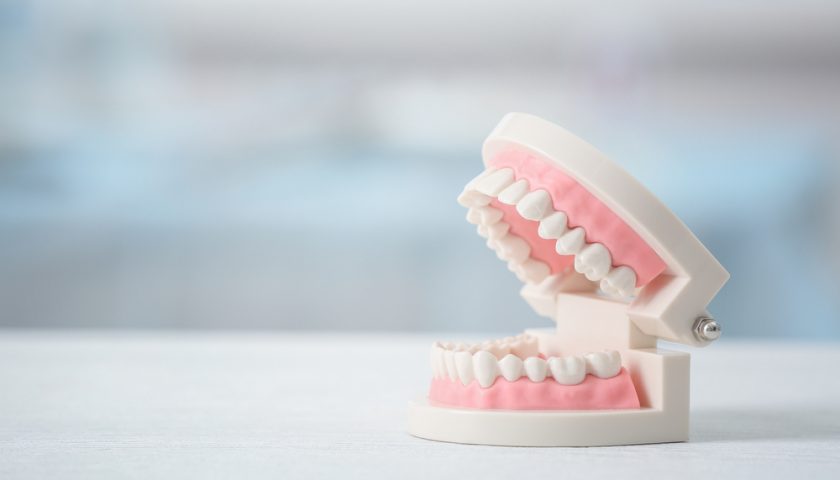 fake-tooth