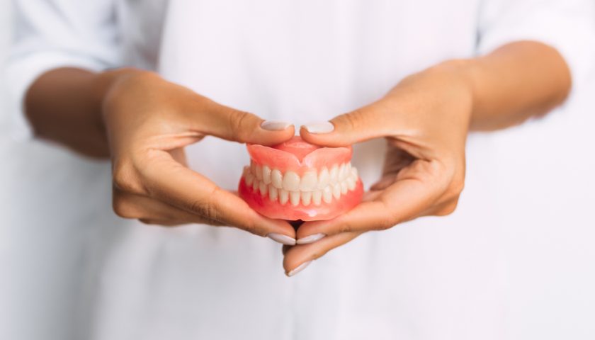removable-complete-dentures 