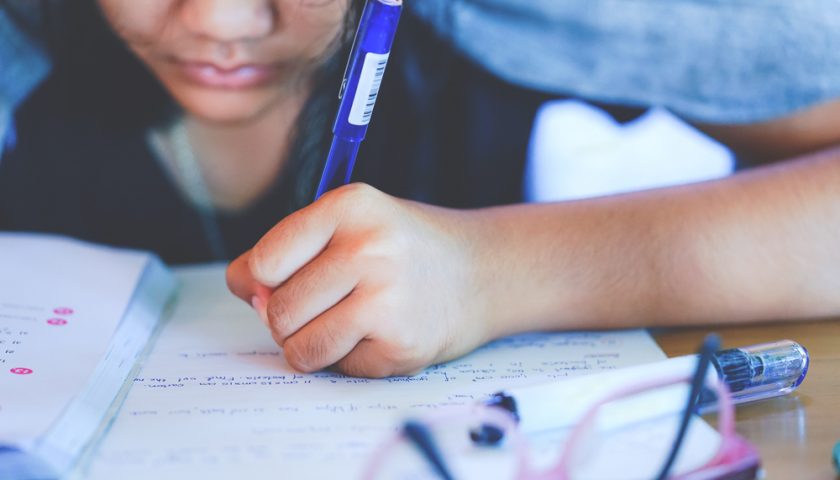 Advantages of Being a Left-Handed Person