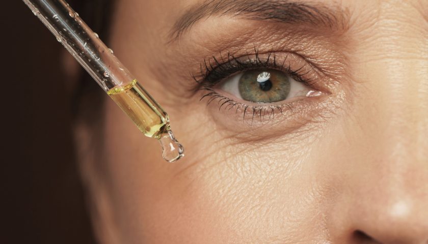 How to Use Eyelash Serum
